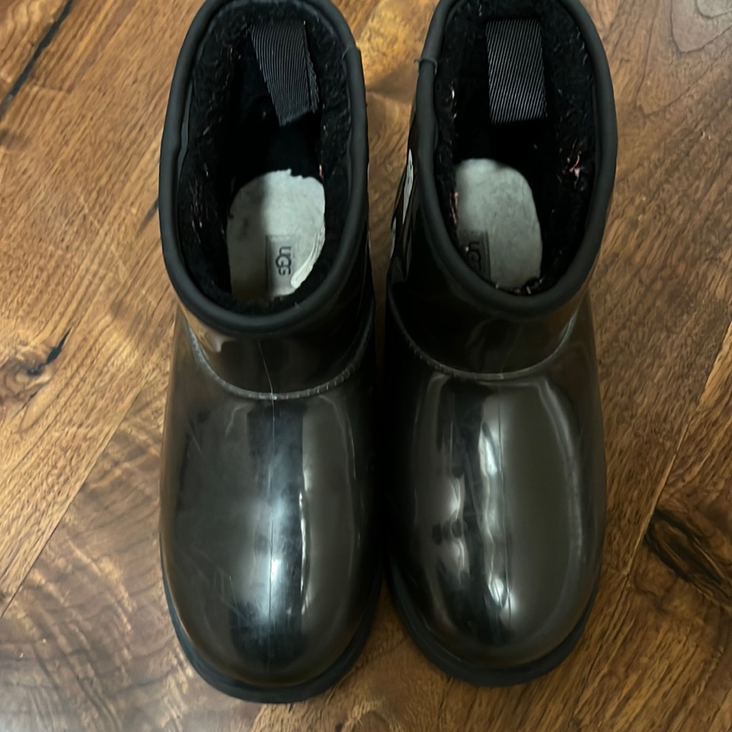 Ugg Bots